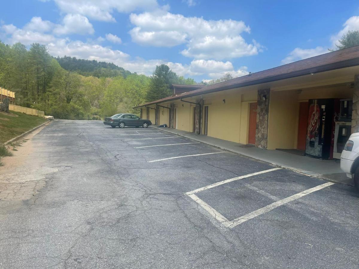 Budgetel Inn & Suites Dillard Εξωτερικό φωτογραφία