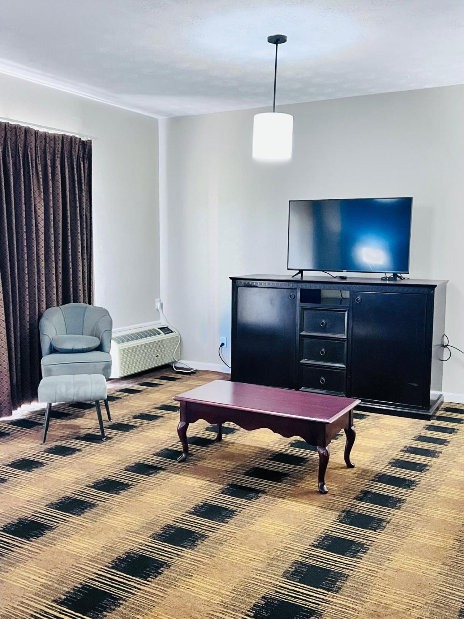 Budgetel Inn & Suites Dillard Εξωτερικό φωτογραφία